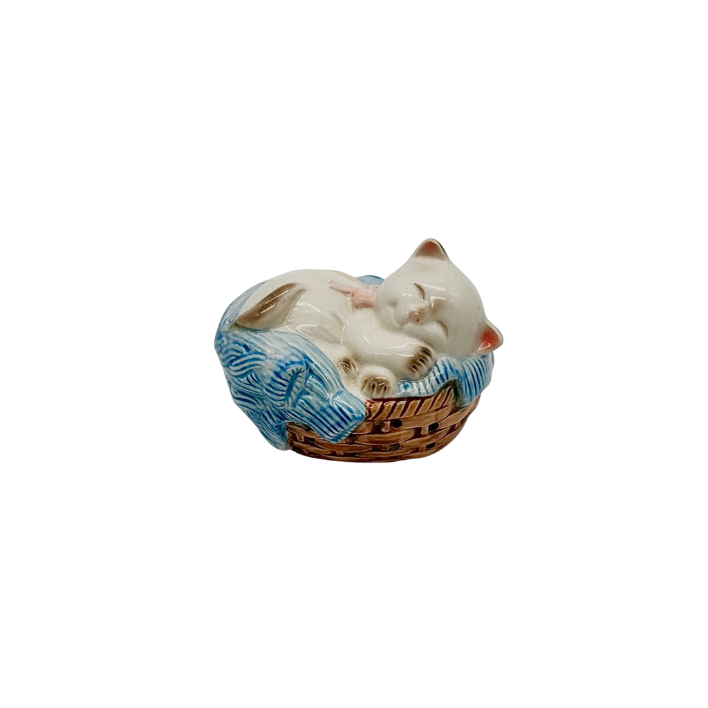 Avon Catnapper Sleeping Kitten in Basket Ceramic Sachet Pomander