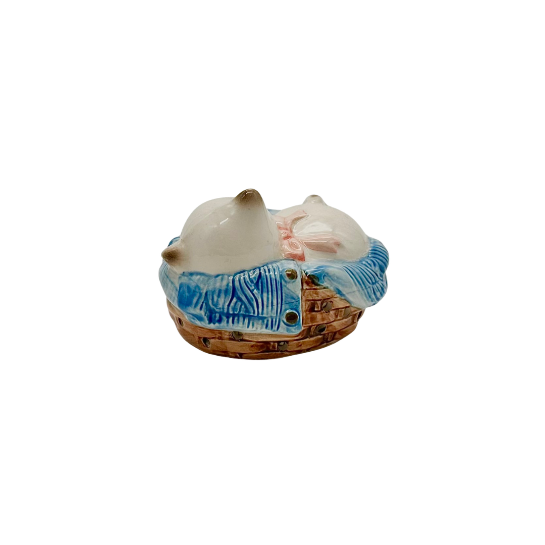 Avon Catnapper Sleeping Kitten in Basket Ceramic Sachet Pomander