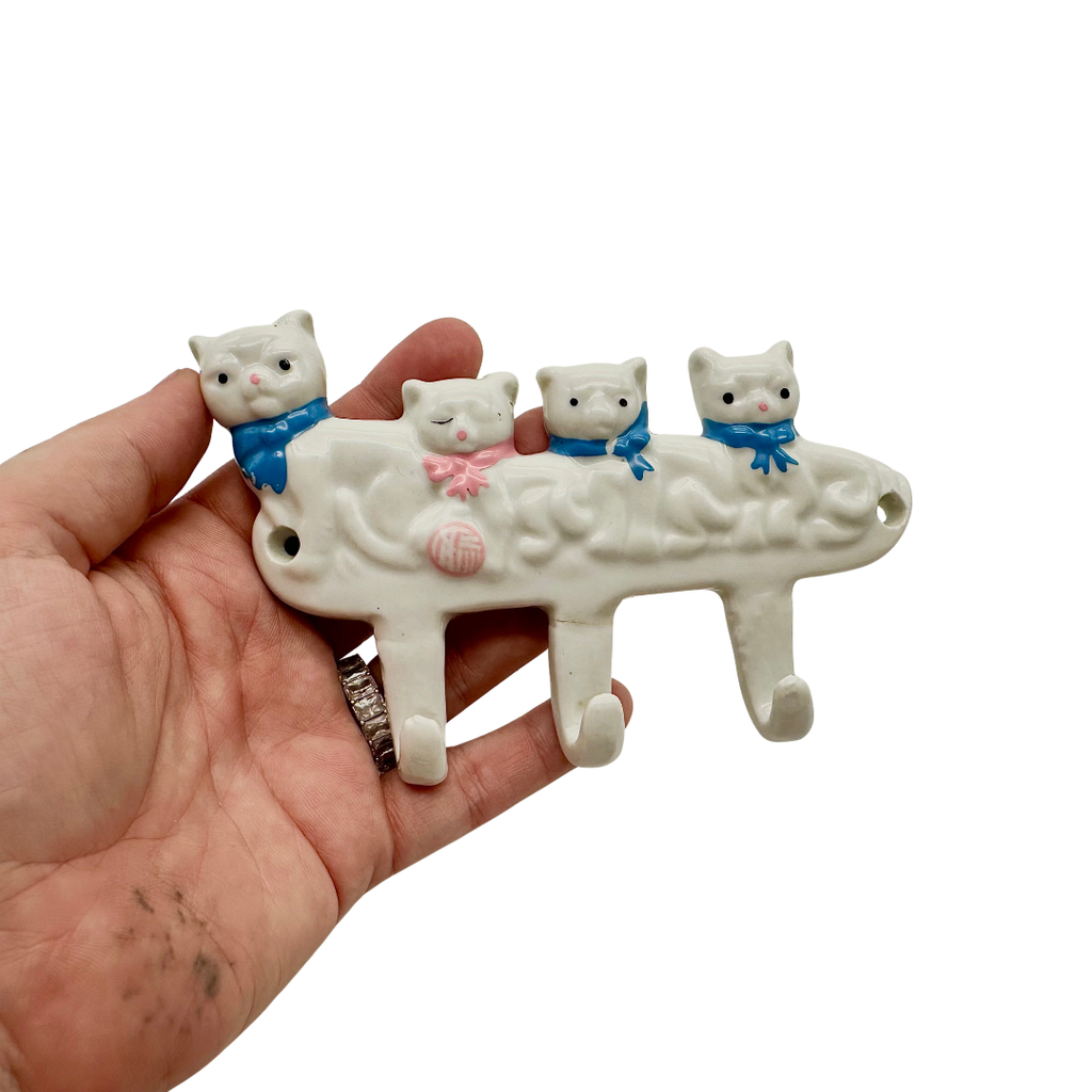 Vintage Ceramic Mama Cat and Kittens Wall Hook Rack