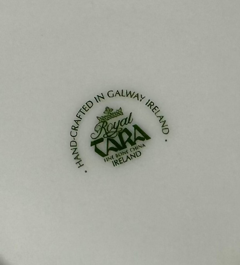 Vintage Royal Tara Ireland Heart Trinket Box Shamrock Porcelain