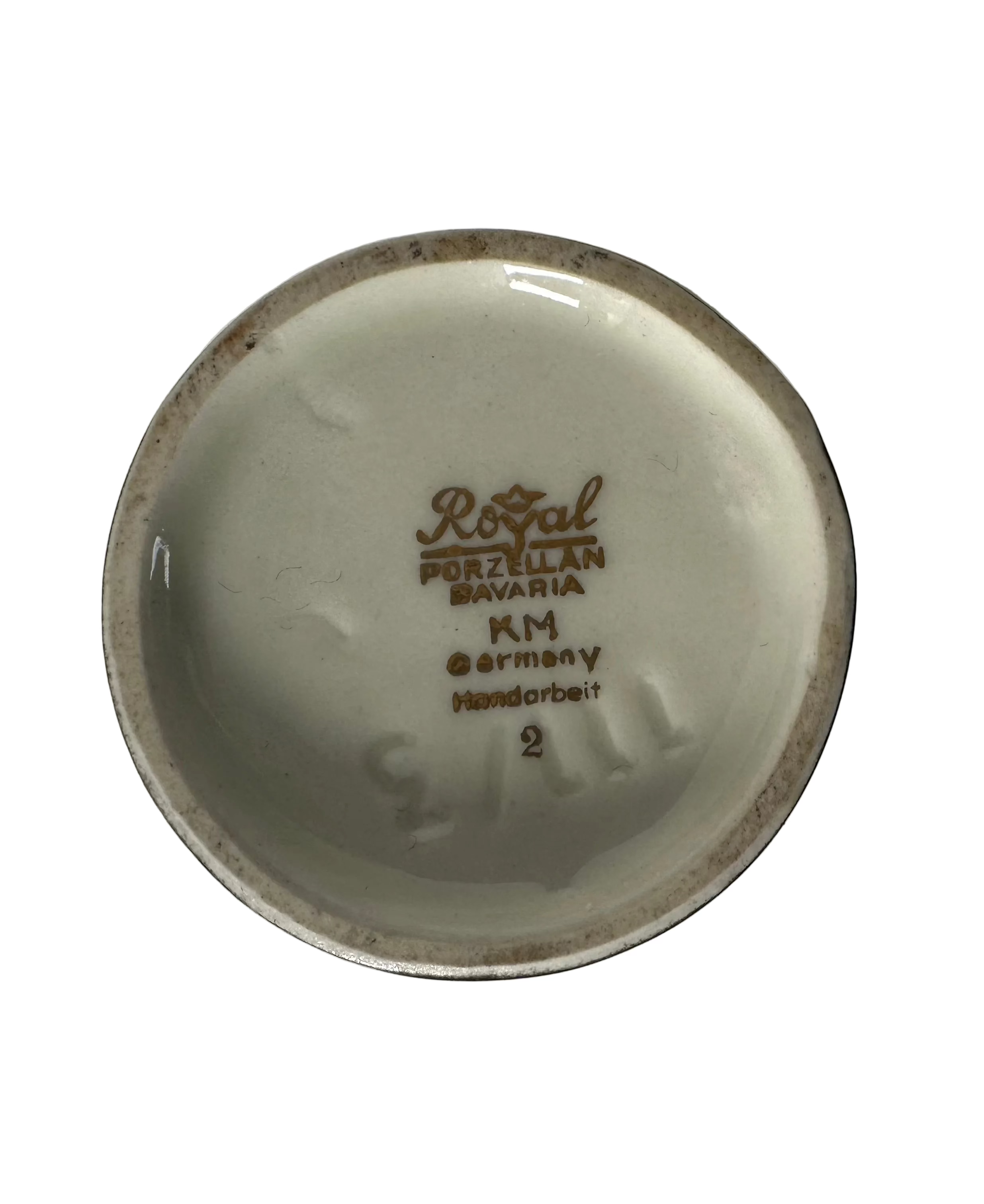 Base of a ceramic item with 'Royal Porzellan Bavaria' branding on a white background
