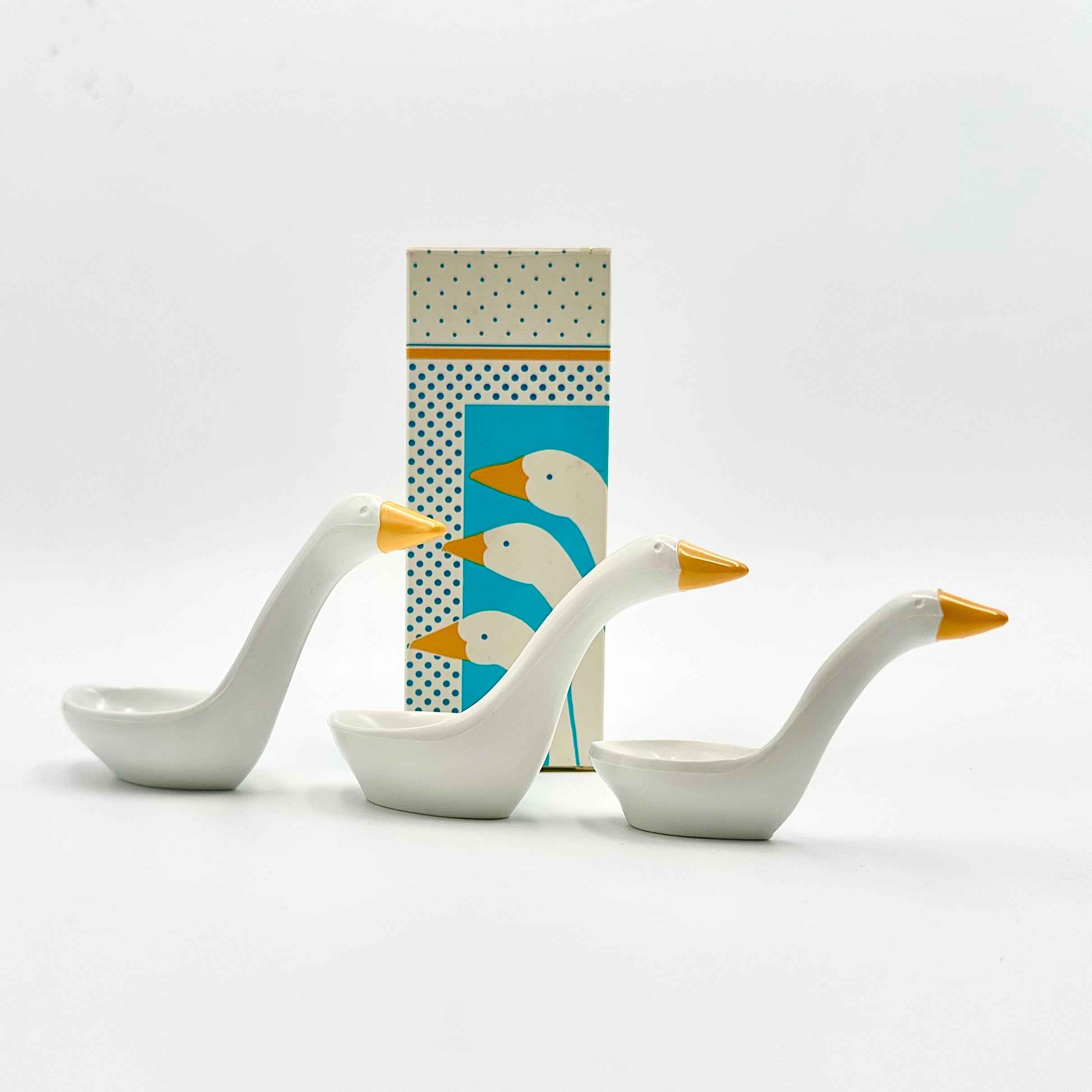 Avon Loving Spoonfuls Goose Measuring Spoons Set Ceramic Made in Italy with Box