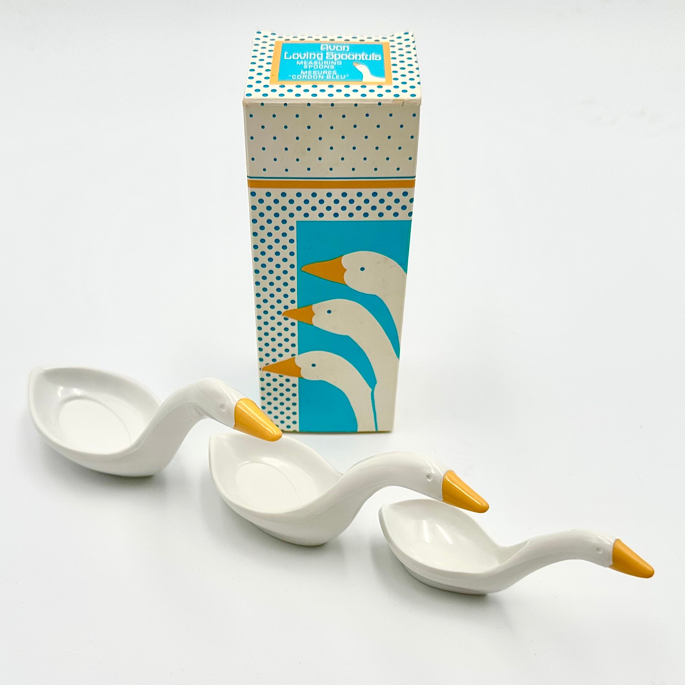 Avon Loving Spoonfuls Goose Measuring Spoons Set Ceramic Made in Italy with Box