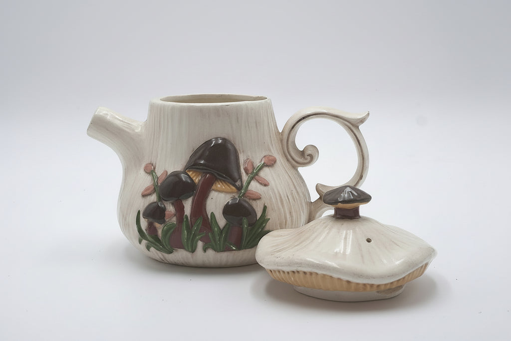 Arnel 1970s Mushroom Teapot and Creamer Set
