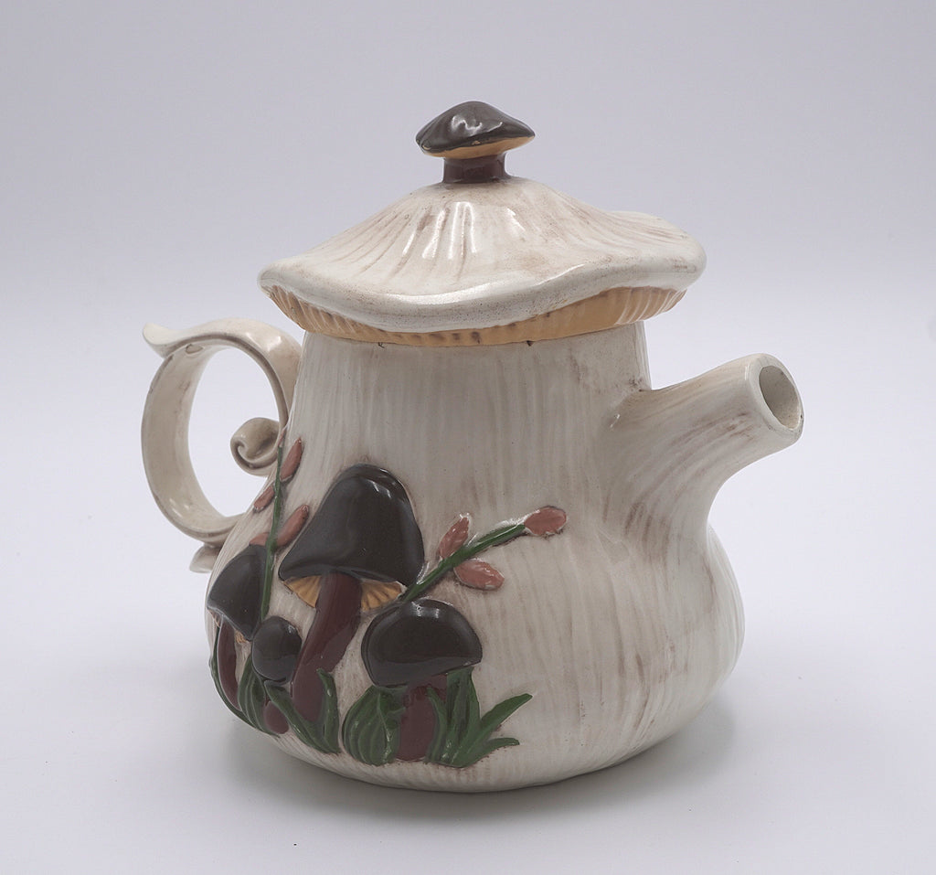 Arnel 1970s Mushroom Teapot and Creamer Set