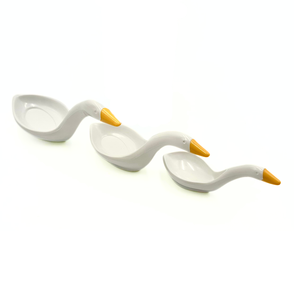 Avon "Loving Spoonfuls" Measuring Spoon Set